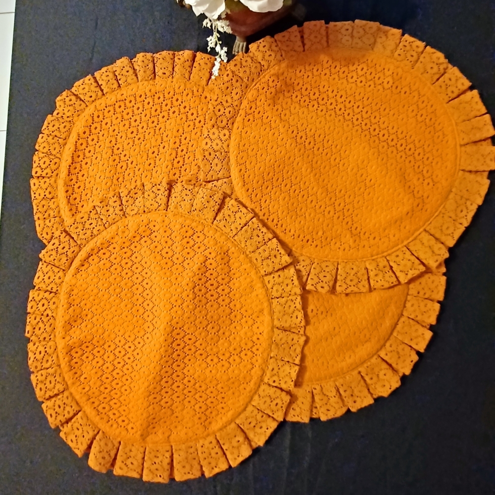 Bohemian THANKSGIVING STOREHOUSE PLACEMATS (4) ORANGE LACE 15" ROUND New - Picture 3 of 7